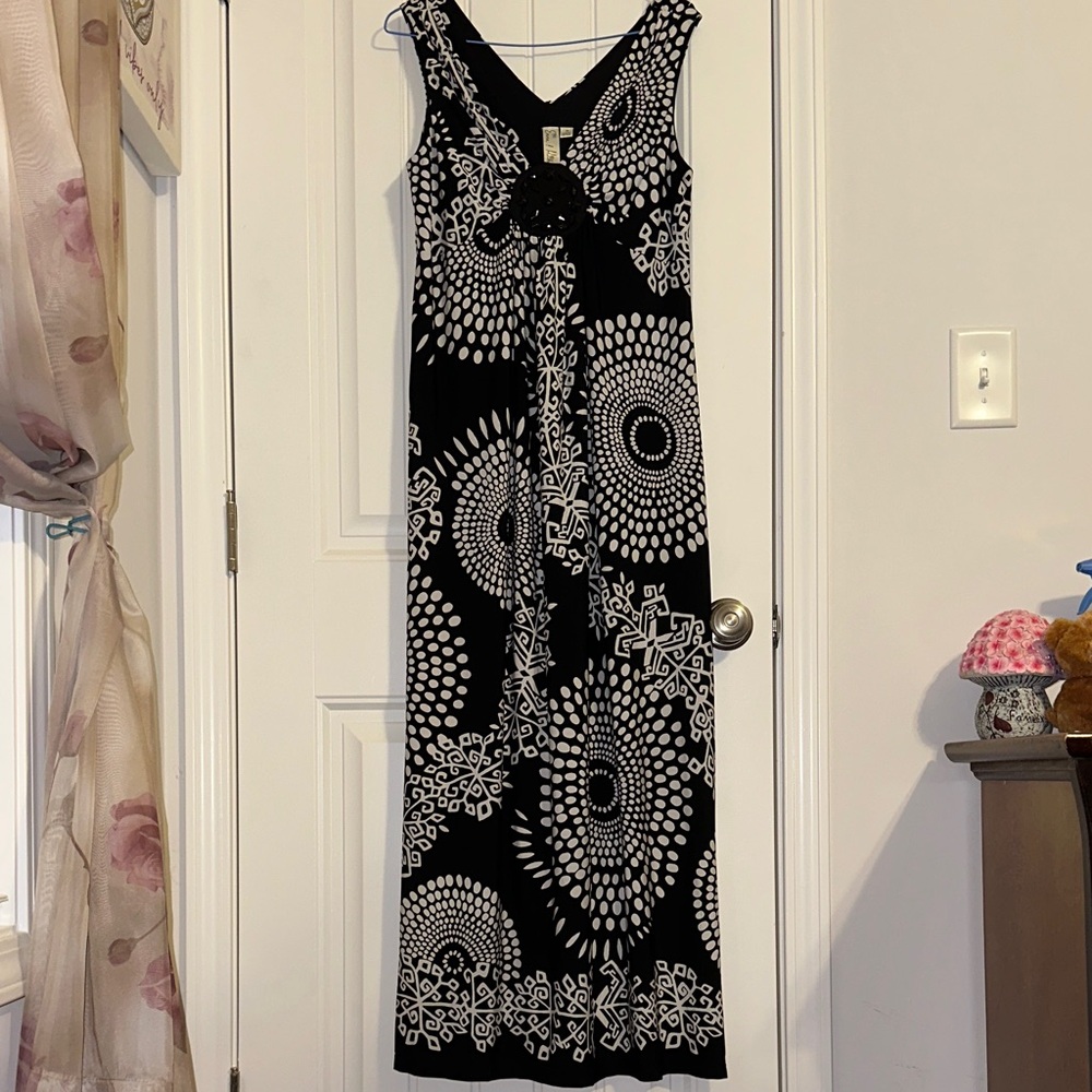 Emma & Michele Black and White Geometric print Maxi Dress size 10